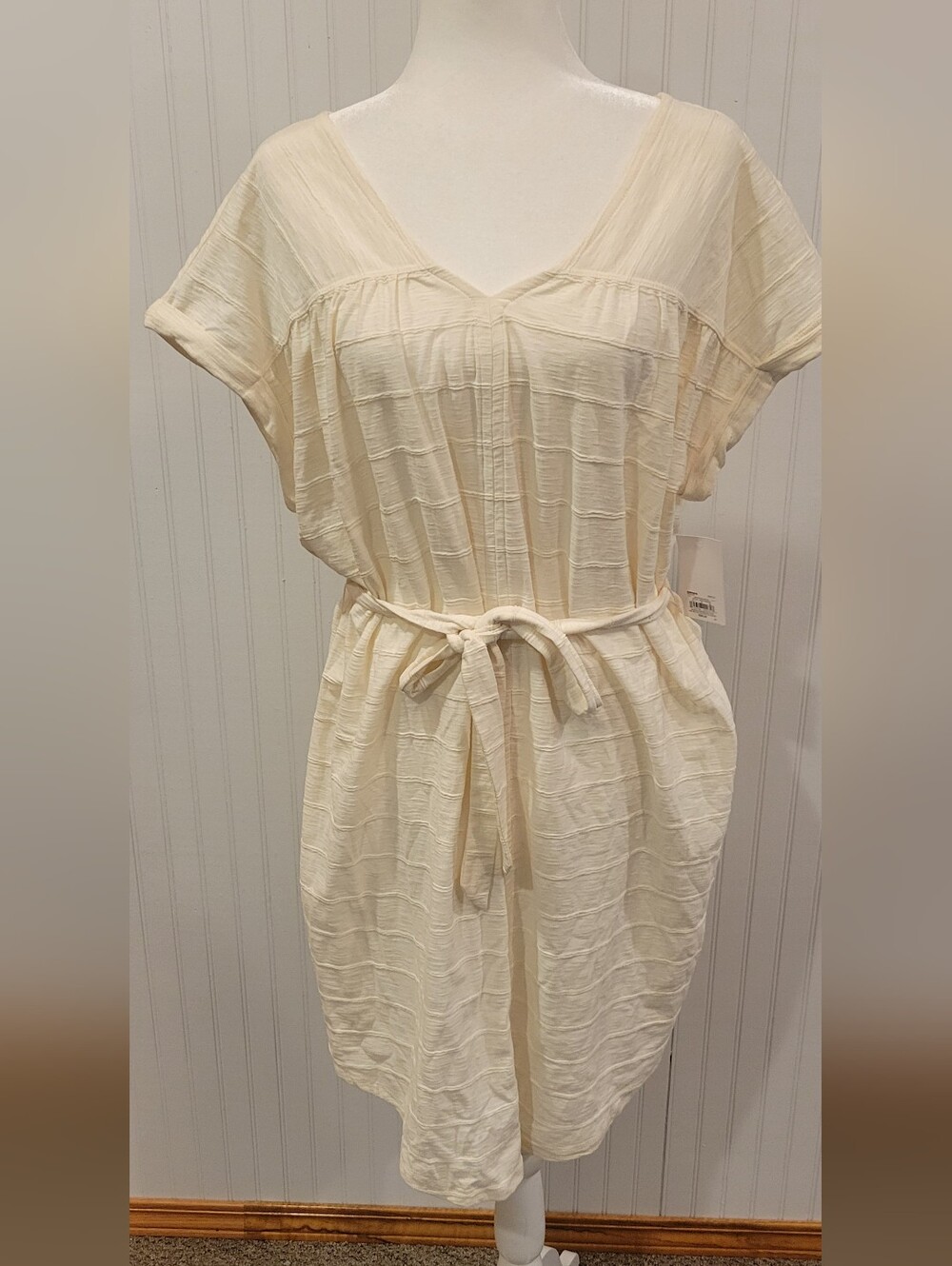 XL Sonoma Cream Textured V-Neck Tie-Waist Dress With Pockets